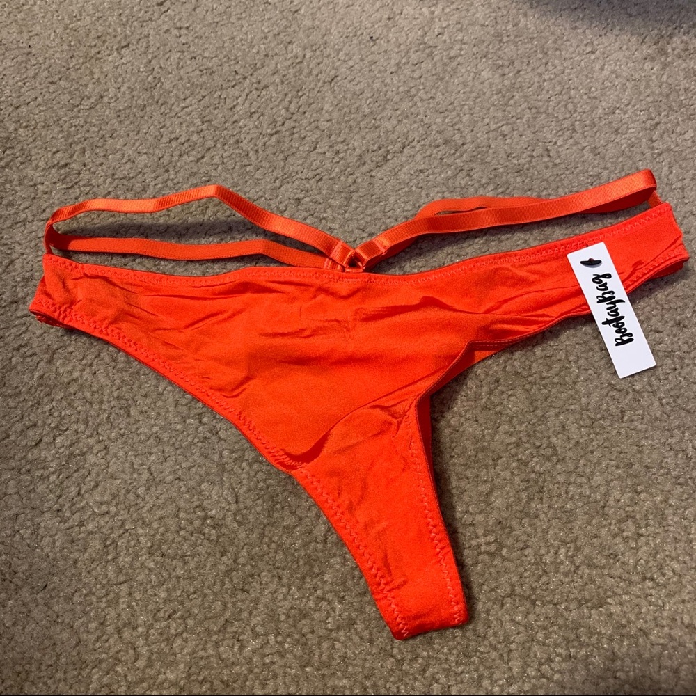 Strappy thong